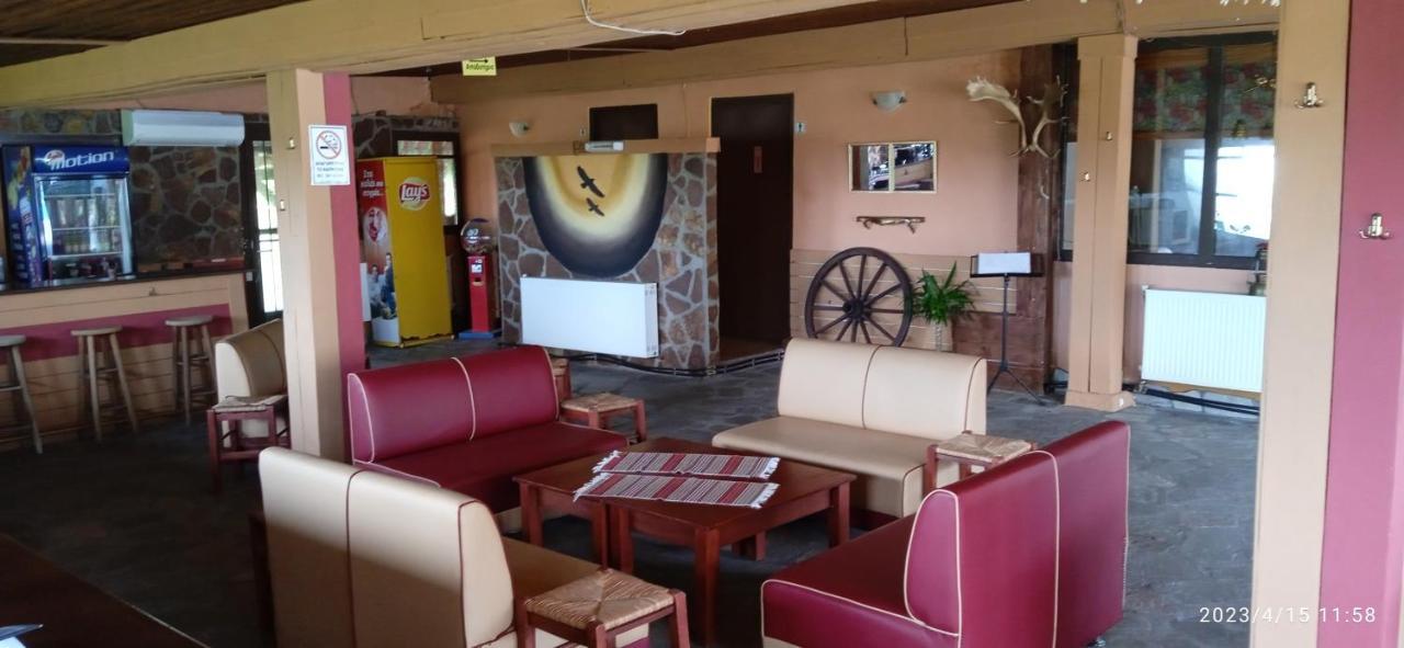 Hotel Konstantina Rodopoli Bagian luar foto