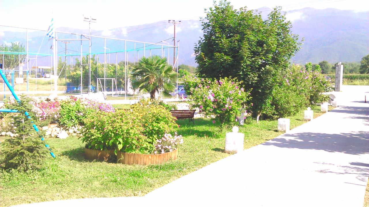 Hotel Konstantina Rodopoli Bagian luar foto